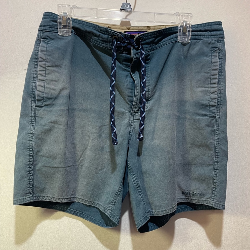 Patagonia Men’s shorts size 34 NWOT Tie Front Distressed Belt Loops
